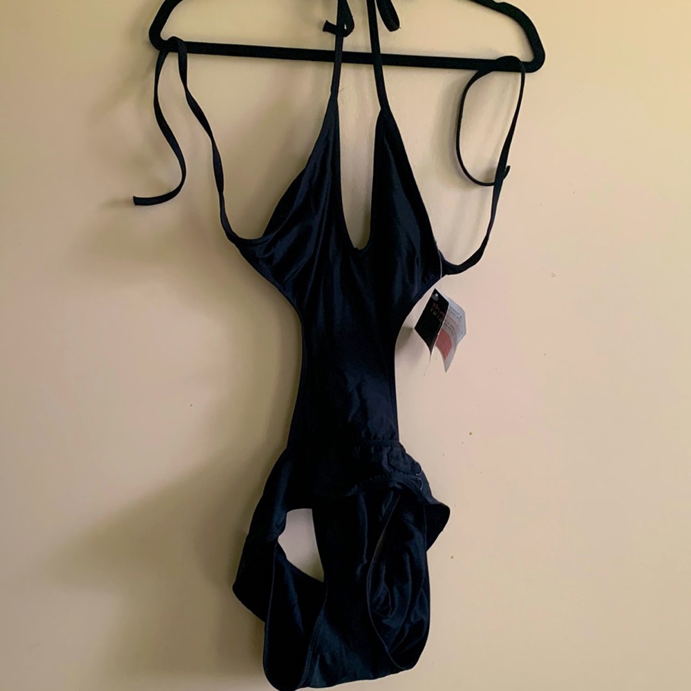 One piece bath suit